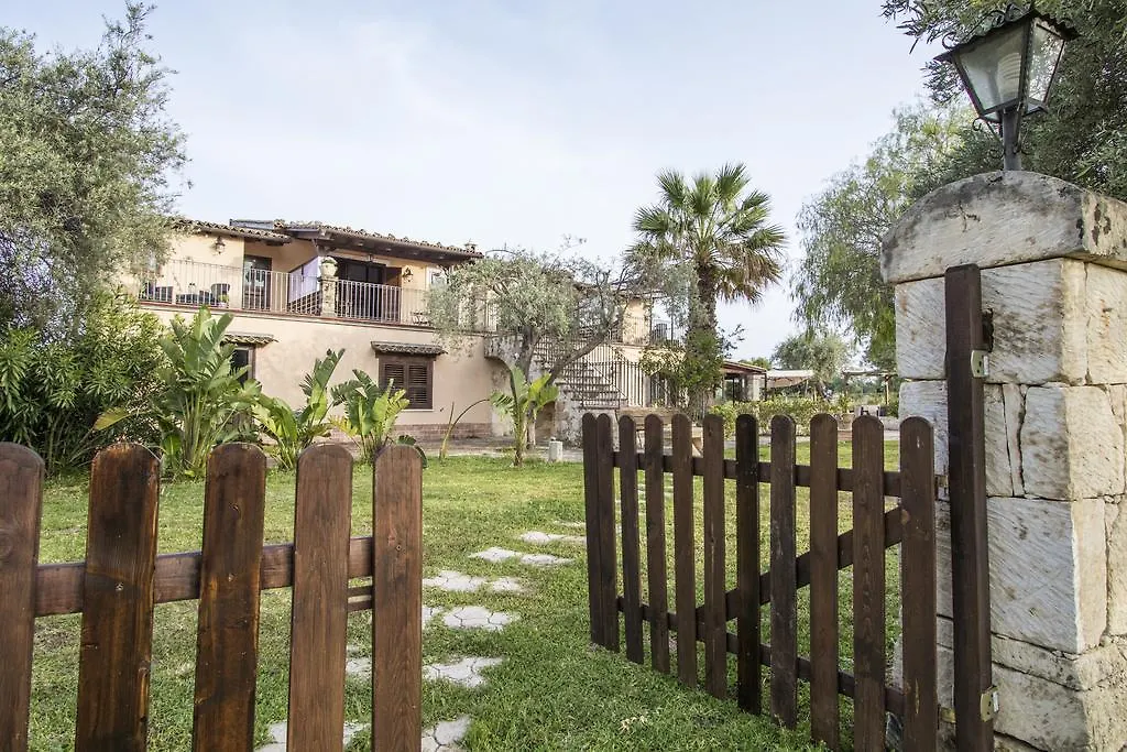 أفولا B&B Casale Siciliano Di Miryam Tiralongo فندق مبيت وإفطار